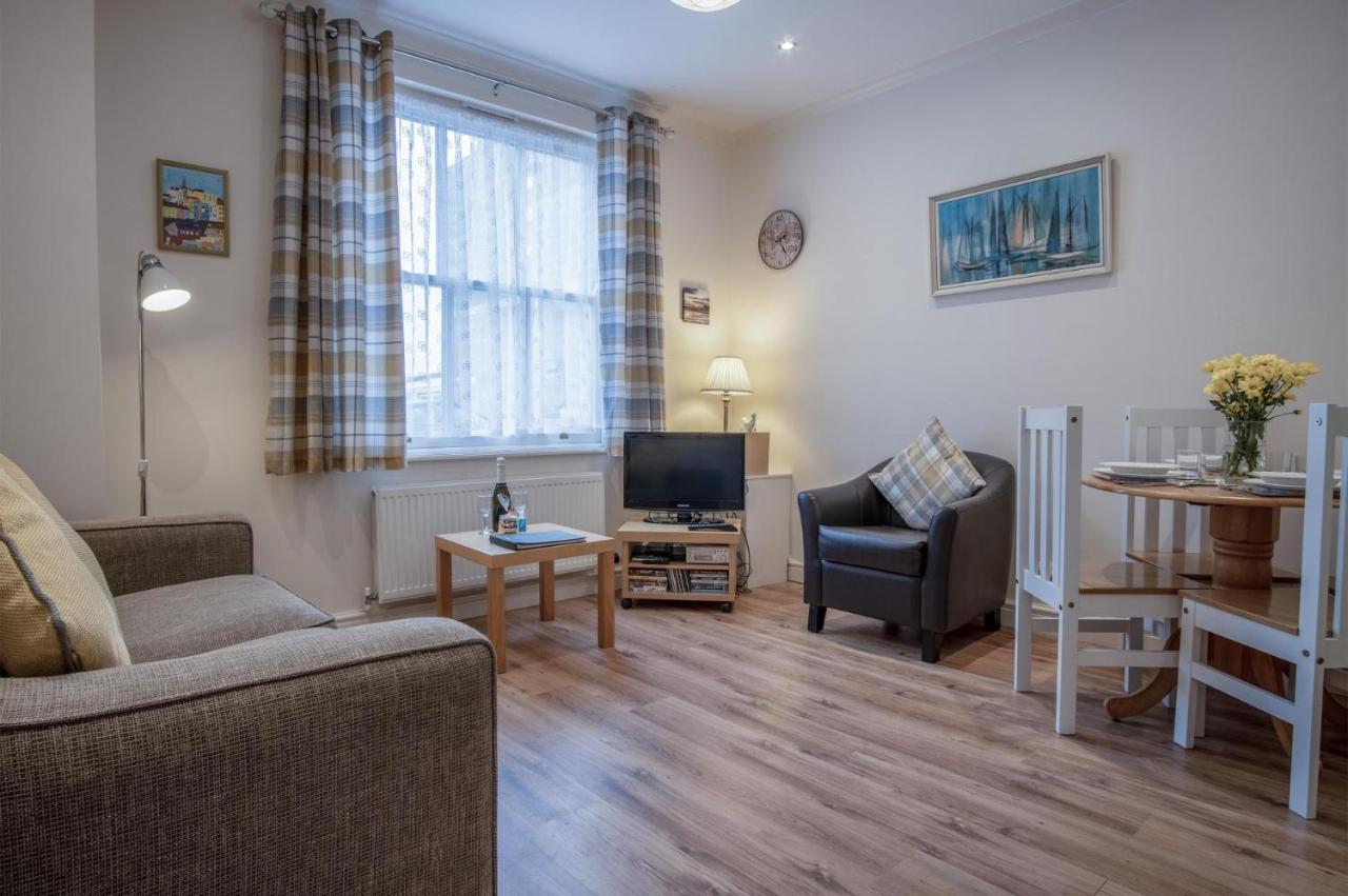 Arcadia - 1 Bedroom Apartment - Тенбі Екстер'єр фото