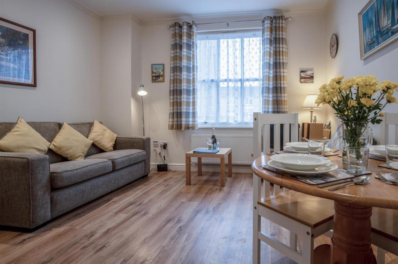 Arcadia - 1 Bedroom Apartment - Тенбі Екстер'єр фото